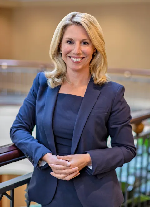 Julie King headshot portrait