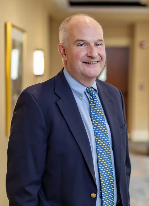 Dan Trout headshot portrait