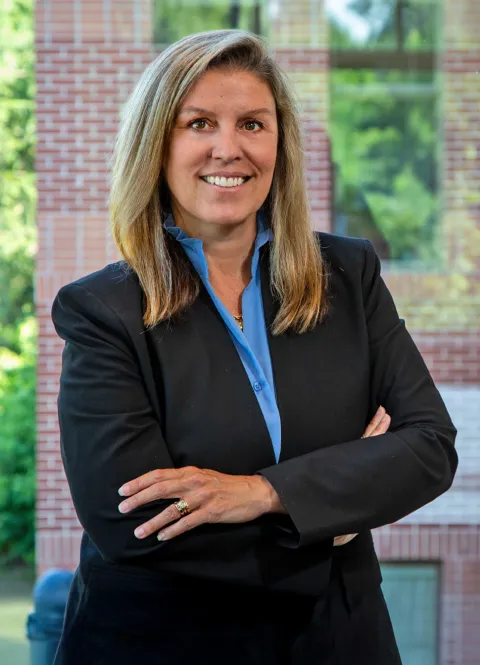 Cate Adams headshot portrait